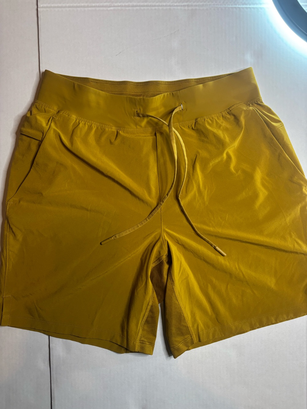 Lululemon Mens Shorts size Med